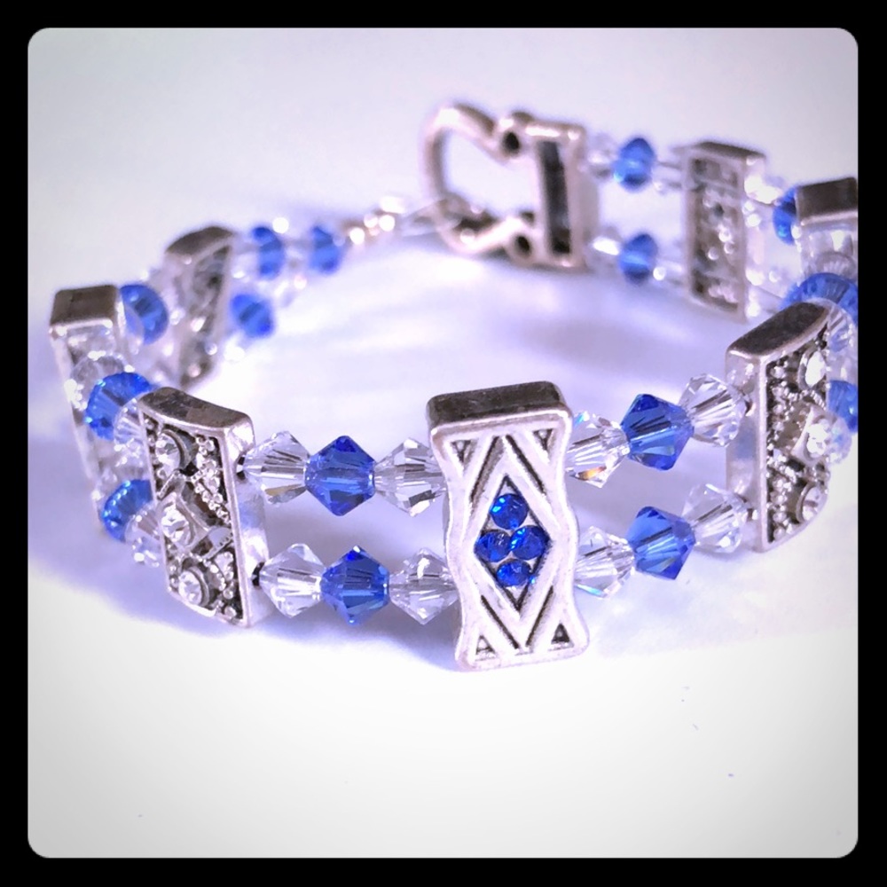 Beautifully crafted Swarovski crystal bracelet